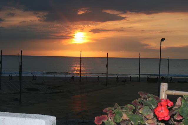 Apartment Vasco Da Gama Costa de Caparica Exteriör bild